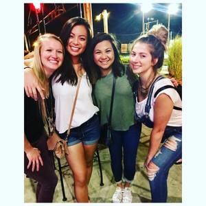 Meet your Posher, Elaine